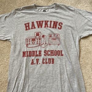 NEW Stranger Things, Hawkins MS, t-shirt (M unisex)